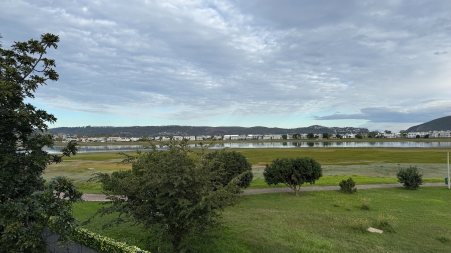 To Let 4 Bedroom Property for Rent in Knysna Central Western Cape